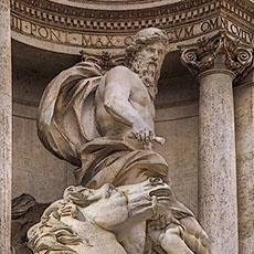 La statue de Neptune dans la fontaine de Trevi.