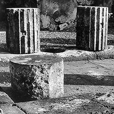 Ttruncated columns in Pompeii.