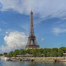 The Eiffel Tower seen from the Bir-Hakeim bridge.