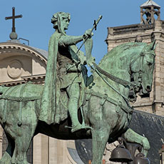 La statue équestre d’Étienne Marcel à côté de l’Hôtel de Ville.