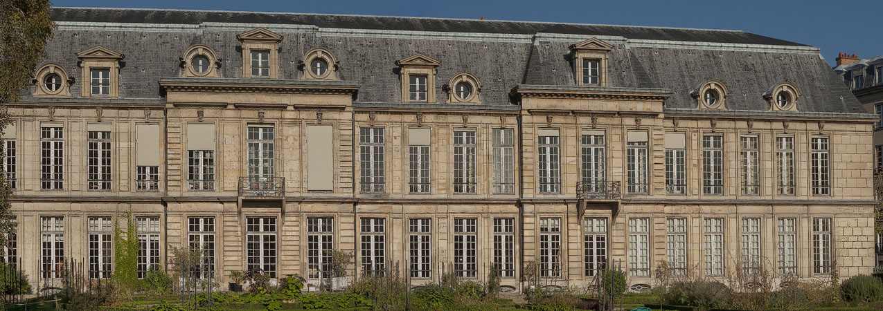 The southern façade of l’hôtel d’Aumont in the Marais.