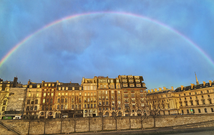 A complete rainbow over the south side of île de la Cité.