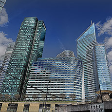 Des tours de bureaux à la limite Est de la Défense.