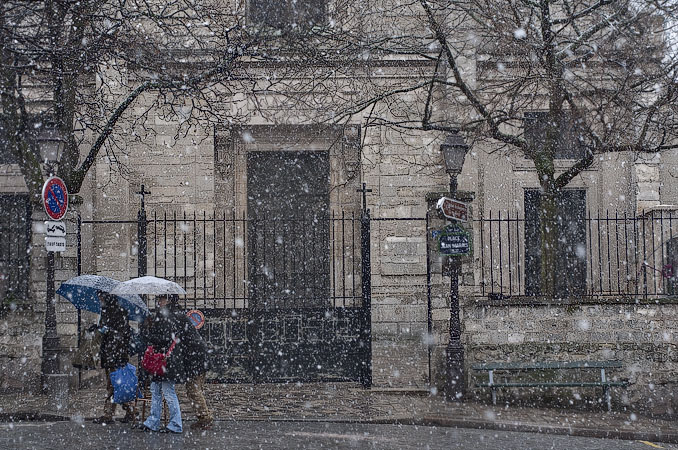 Saint-Pierre de Montmartre in a snowstorm.