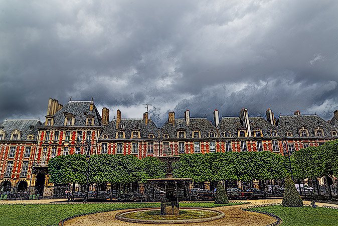 Pavillon de la Reine and the buildings on the northeast side of place des Vosges seen from square Louis.