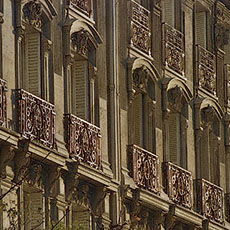 Buildings on the western side of rue d’Arcole.