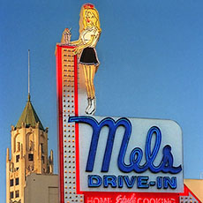 Den selvstændig, historisk Mel’s Drive-in, oven på Højdepunkt Vej, lige ved Hollywood Boulevard