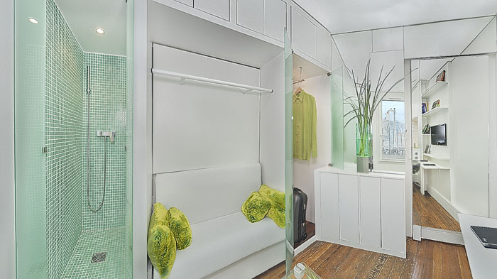 Un minuscule studio sur la rue de la Source à Paris