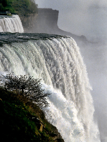 Les chutes du Niagara, spectaculaires, peu importe comment vous les regardez.