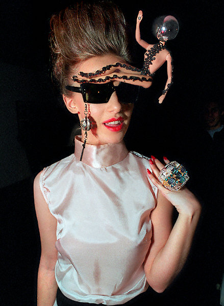 A fashion show put on by Édith and Raphaël Aviges