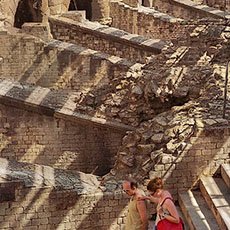 L’intérieur des arènes romaines d’Arles.