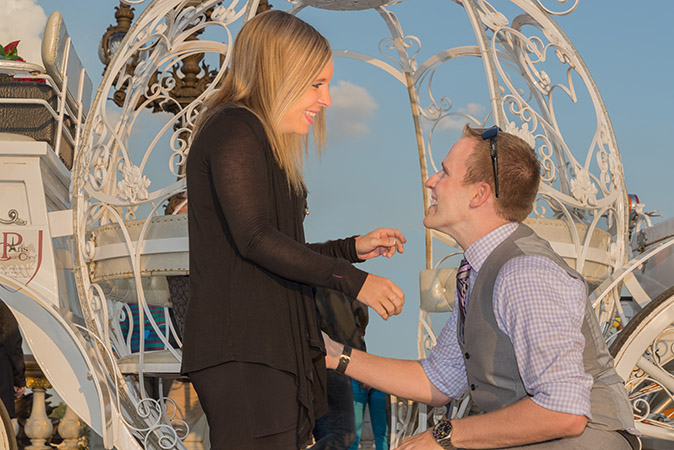 Nik Zgraggen proposing marriage on pont Alexandre III.